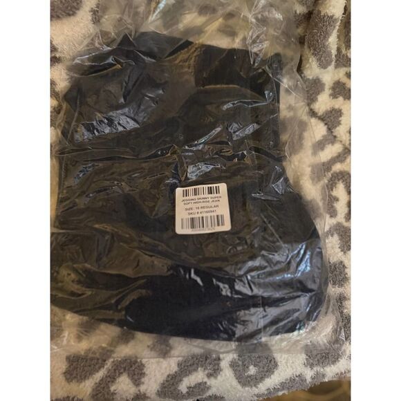 Torrid 2-2xl,xxl plus size stranger things sleep tank top/cami/shirt - Picture 5 of 6